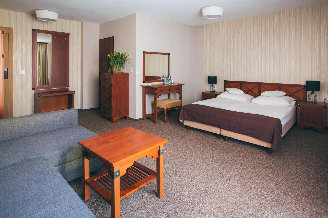 Skalny Bed & Breakfast Щирк Екстериор снимка